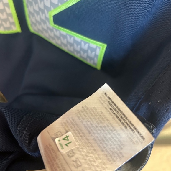 Women's Seahawks “12th Fan” women’s S official Nike authentic Jersey EUC - Picture 6 of 14